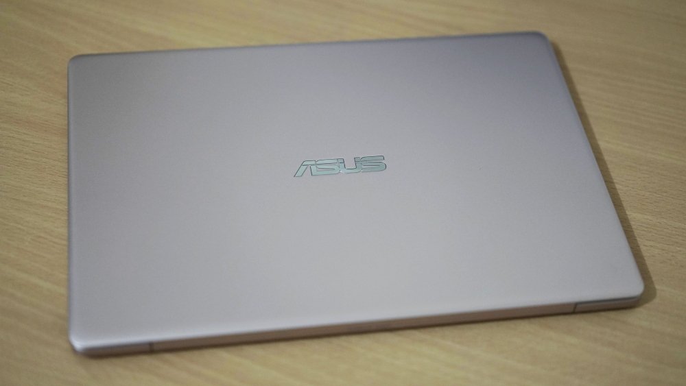 ASUS ZenBook 13 UX331U 002a 1