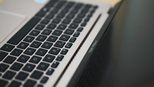 ASUS ZenBook 13 UX331U 006c 1 ASUS ZenBook 13 UX331U 006c 1