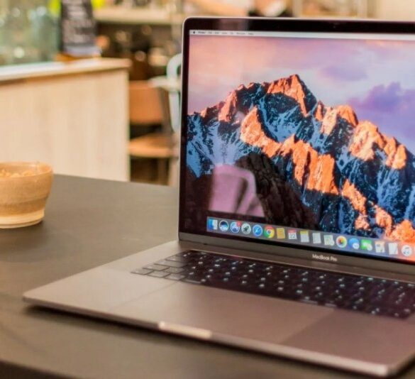 Apple MacBook Pro 2018 000 Apple MacBook Pro 2018 000