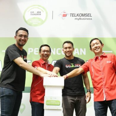 GO JEK X TELKOMSEL 1