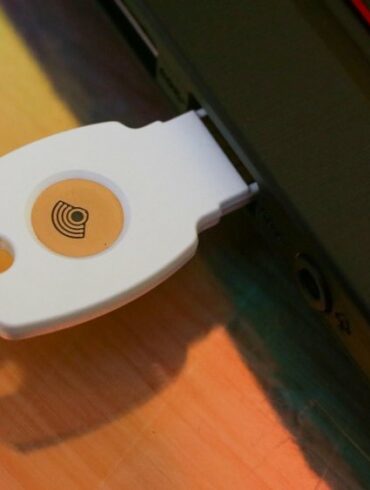 Google Titan Key 001