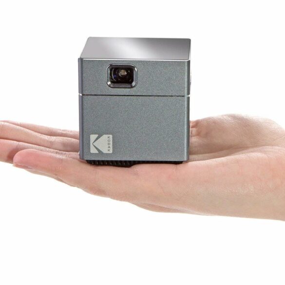 Kodak Pocket Pico Projector: Proyektor Seukuran Telapak Tangan, Bisa Hasilkan Visual Hingga 100 Inci 45 Kodak Pocket Pico Projector 1