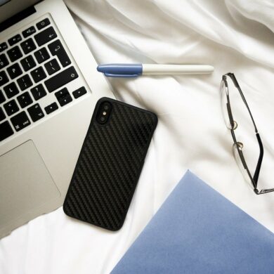 Proporta iPhone X Carbon Case 3