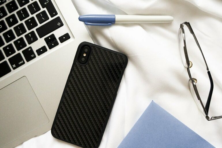 Proporta iPhone X Carbon Case: Tangguh dan Ringan dengan Bahan Serat Karbon 36 Proporta iPhone X Carbon Case 3