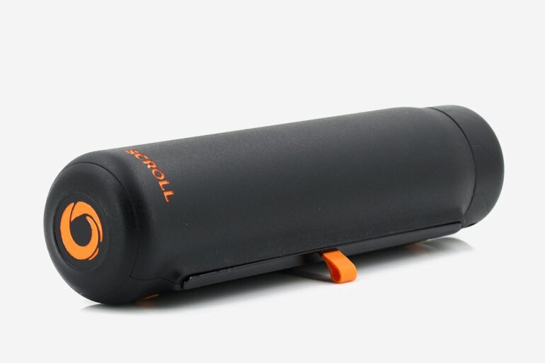 SOUL Solar Scroll Charger: Powerbank dengan Panel Surya Untuk Isi Ulang Baterai 37 Solar Scroll Charger 1