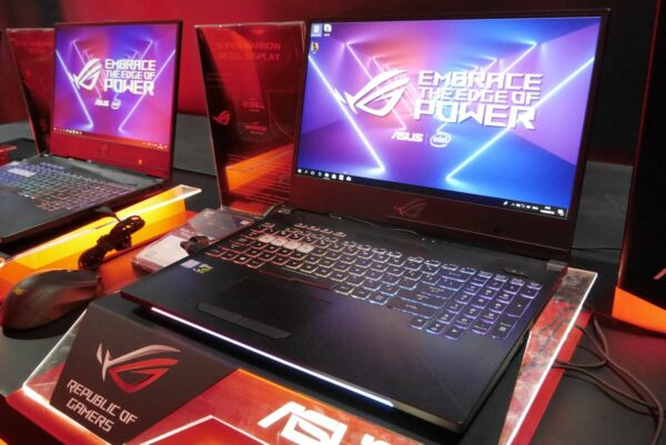 ASUS ROG Strix GL504 HERO II
