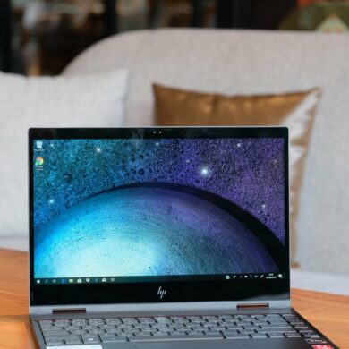 HP ENvy x360 depan HP ENvy x360 depan
