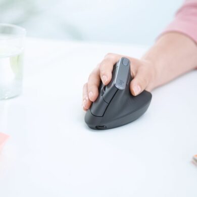 Logitech MX Vertical 1