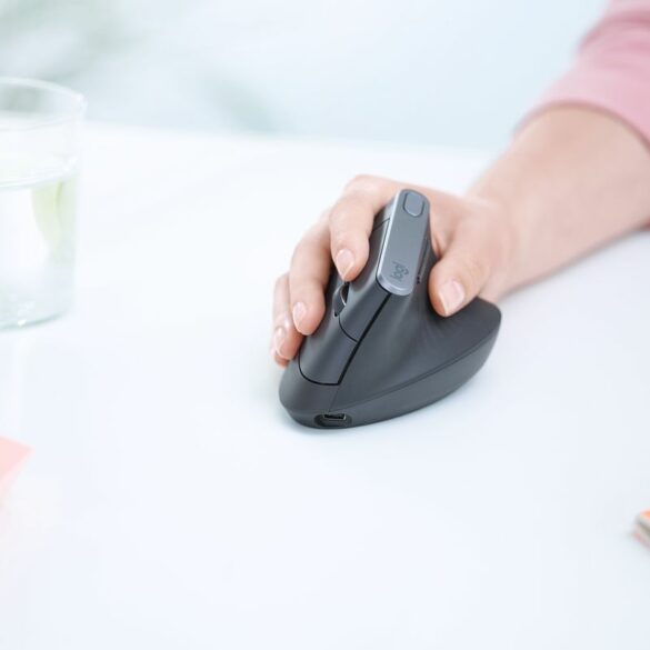 Logitech MX Vertical 1