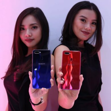 Oppo F9 Twilight Blue dan Sunrise Red