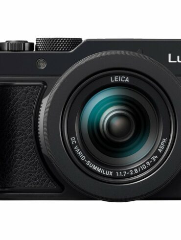 Panasonic Lumix DC LX100 II 1