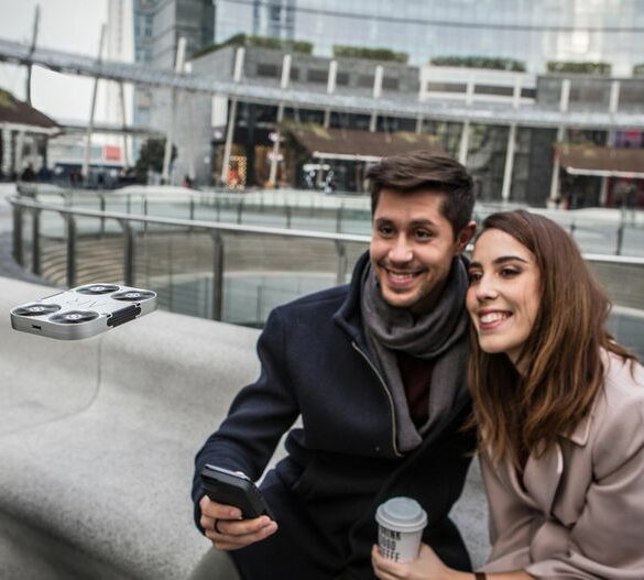 AirSelfie2: Drone Khusus Untuk Swafoto dengan Kamera 12 Megapixel 19 airselfie2 1