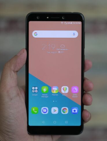 Asus ZenFone 5Q 4