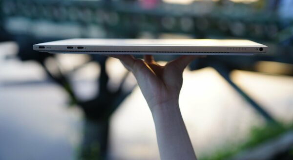 HP Spectre 13 2018 hold HP Spectre 13 2018 hold
