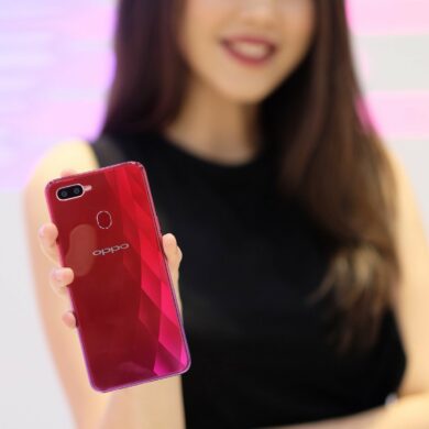 OPPO F9 sunrise red OPPO F9 sunrise red
