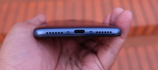 Pocophone F1 6