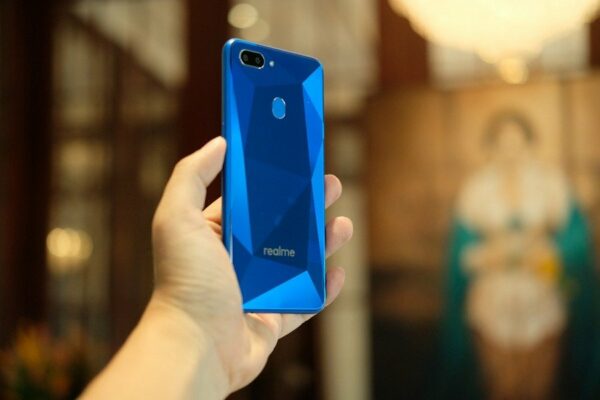 Realme 2 Indonesia 6