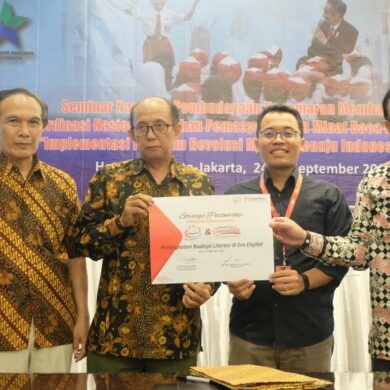 Smartfren Dukung Literasi Digital