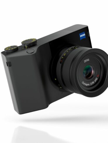 Zeiss ZX1 1 scaled