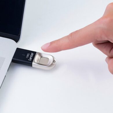 Lexar JumpDrive Fingerprint F35 1