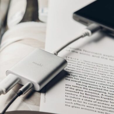 Moshi USB C Digital Audio Adapter with Charging 1