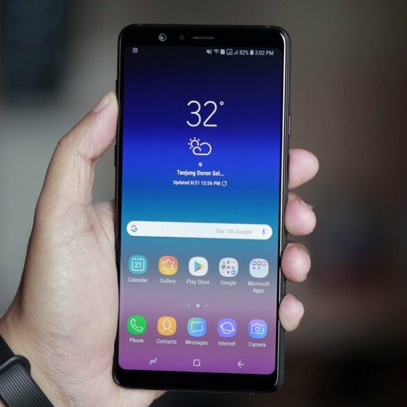 Samsung Galaxy A8 Star 8