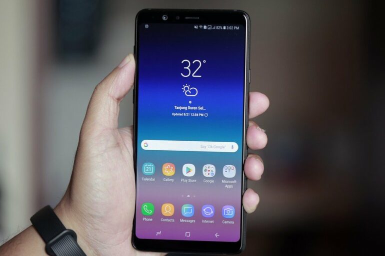 Samsung Galaxy A8 Star 8