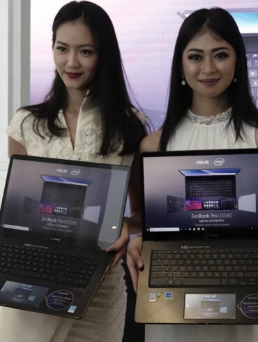 ASUS ZenBook Pro 15 UX580 1