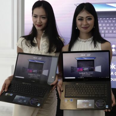 ASUS ZenBook Pro 15 UX580 1