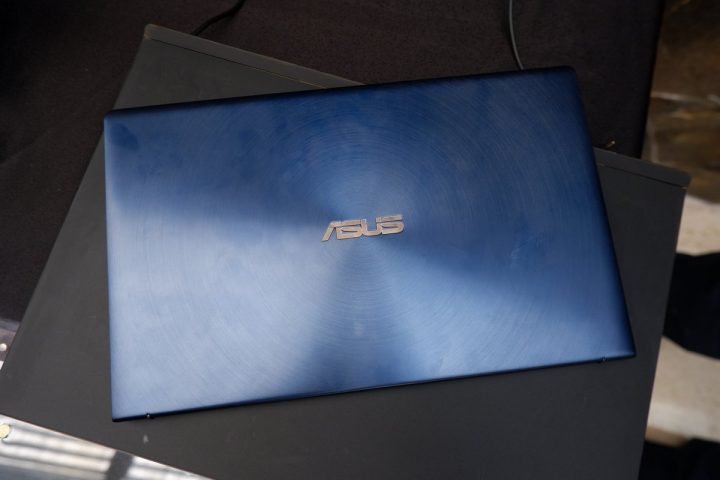 ASUS ZenBook 13 UX333 3