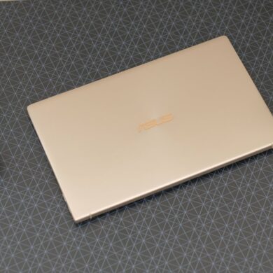 ASUS ZenBook 14 UX433F 1