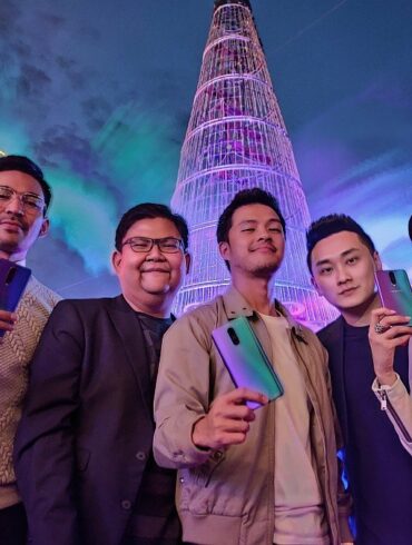 Gelar Penjualan Perdana R17 Pro, OPPO Tawarkan Promo Trade-In hingga Cashback 1 Juta Rupiah 36 OPPO R17 Pro