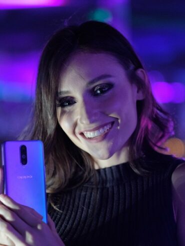 OPPO R17 Pro night model