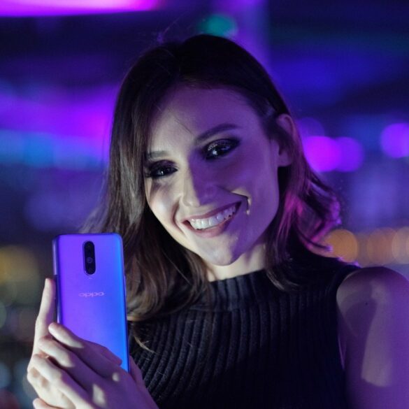 OPPO R17 Pro night model