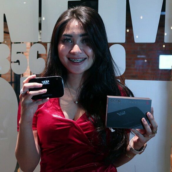Smartfren Luncurkan Super Modem WiFi S1, Modem Cat7 Pertama di Indonesia 43 Smartfren Modem WiFi S1 1