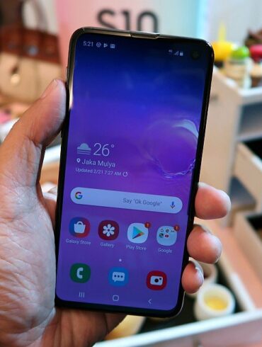 Samsung Galaxy S10e 1