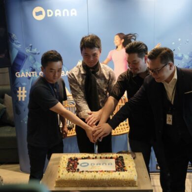 DANA 1