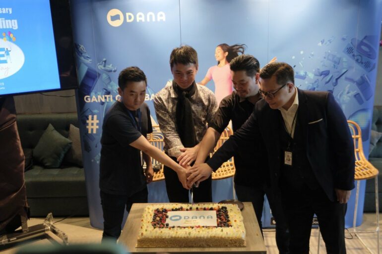 DANA 1