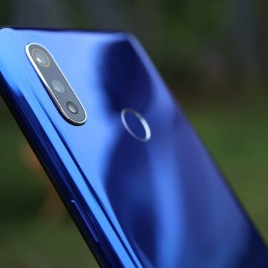 Realme 3 blue samping