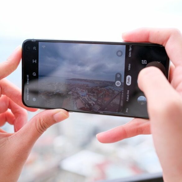 Samsung Galaxy S10 layar kamera