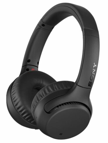 Sony WH XB700 1