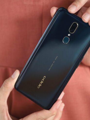 OPPO F11 belakang