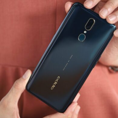 OPPO F11 belakang OPPO F11 belakang