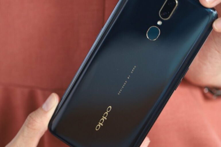 OPPO F11 belakang OPPO F11 belakang