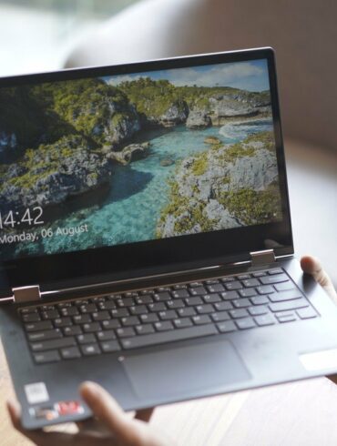 Lenovo YOGA 530 1 Lenovo YOGA 530 1