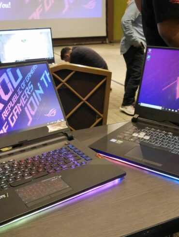 ASUS ROG Strix SCAR III 2