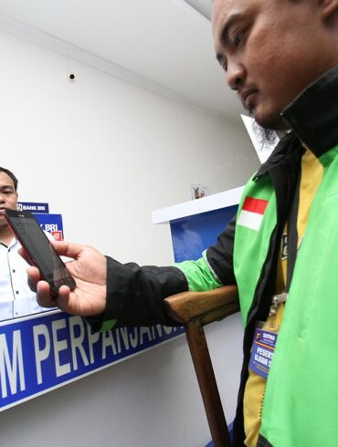 Gojek dan Polda Metro Jaya Hadirkan Metode Pembayaran PNBP SIM Lewat GoPay 28 Bayar SIM GoPay