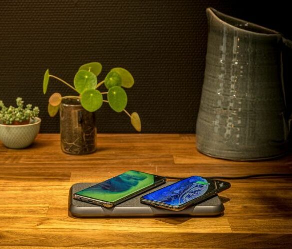 ZENS Liberty: Mirip AirPower, Bisa Isi Ulang Baterai 2 Gadget Bersamaan 36 ZENS Liberty 1