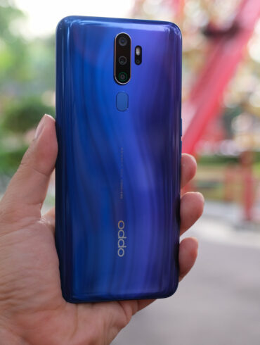 OPPO A9 2020 space purple belakang