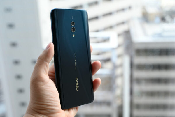 OPPO K3 tampak belakang